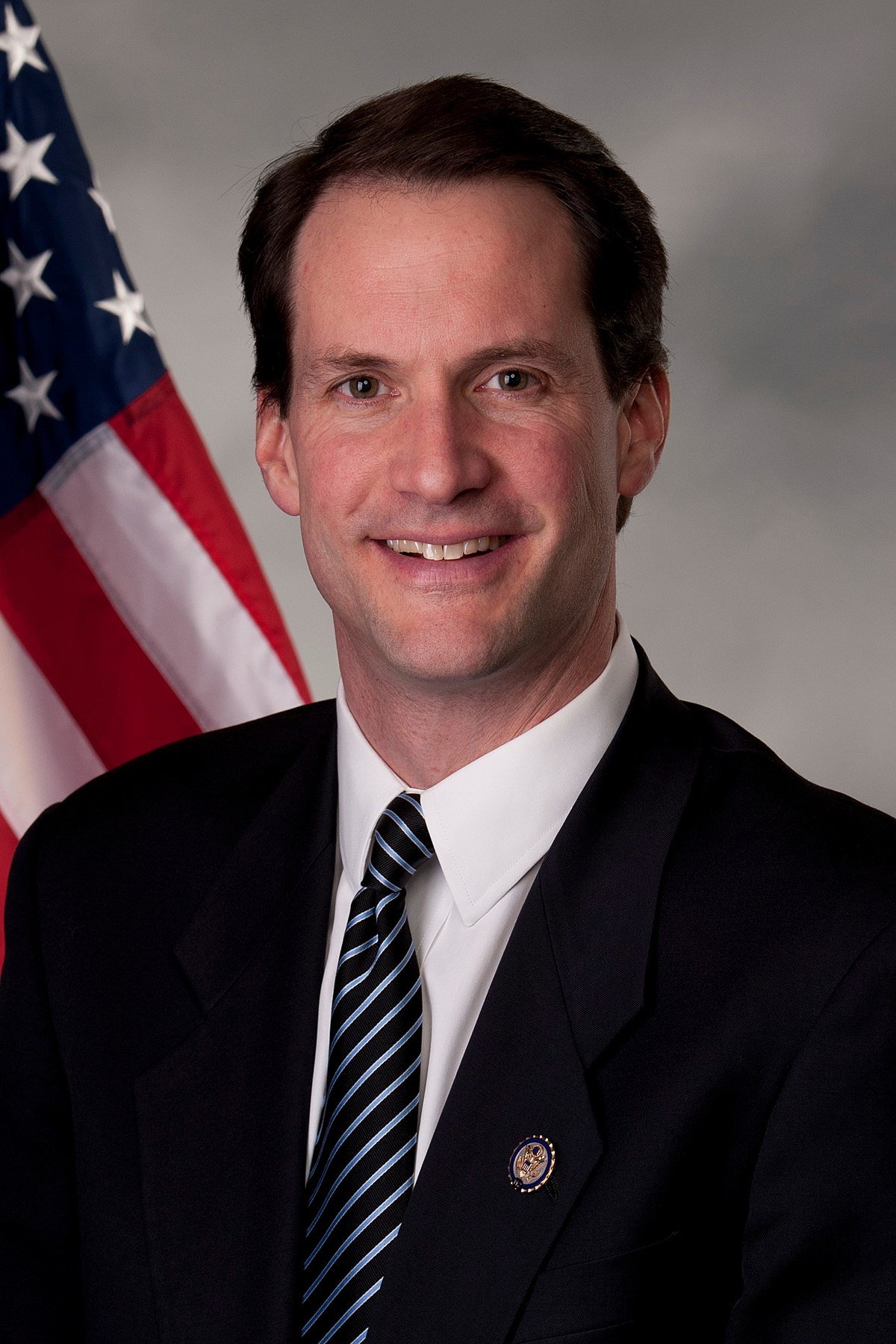 jim himes committee and caucus assignments