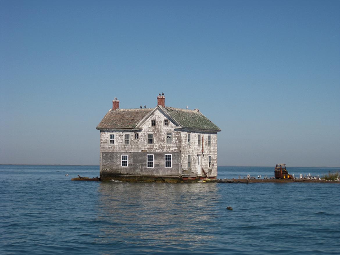 House on Holland Island about to topple into the water